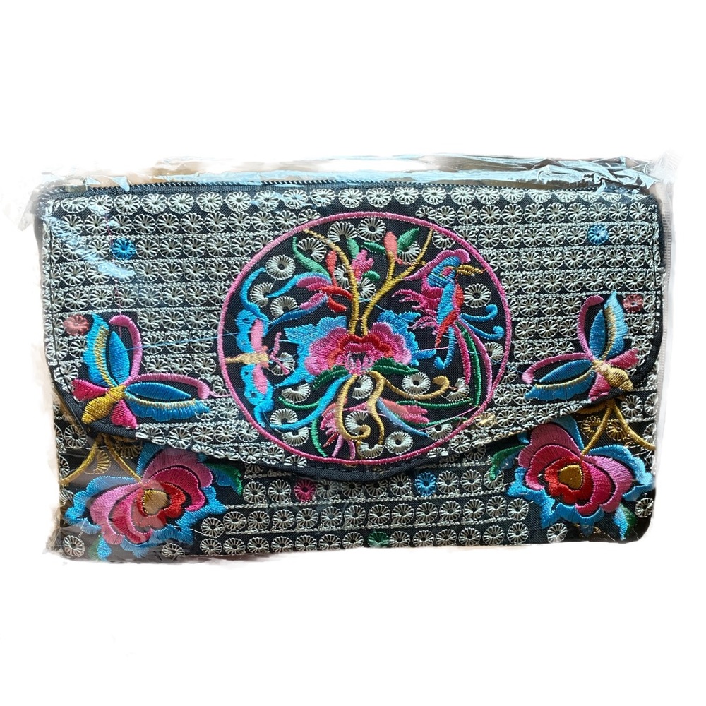 Women’s embroidered small crossbody bag NEW